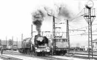 Photo Jean-Louis Poggi reprise du livre "Les locomotives  vapeur unifies 241P, 240P, 150P" de Bernard Collardey et Andr Rasserie, dit par La vie du Rail, ISBN 2-902 808-93-3